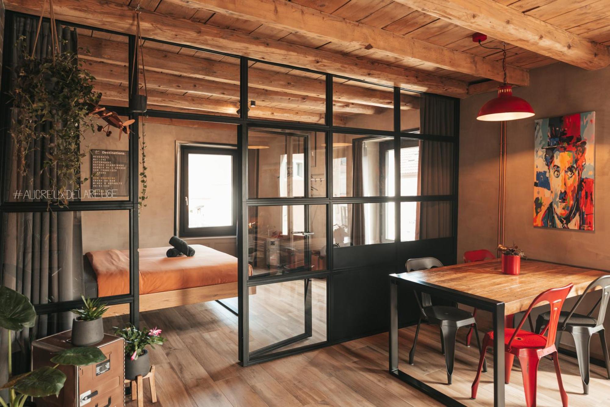 Appartement Thematique: Voyage Industriel Travers Exterior photo