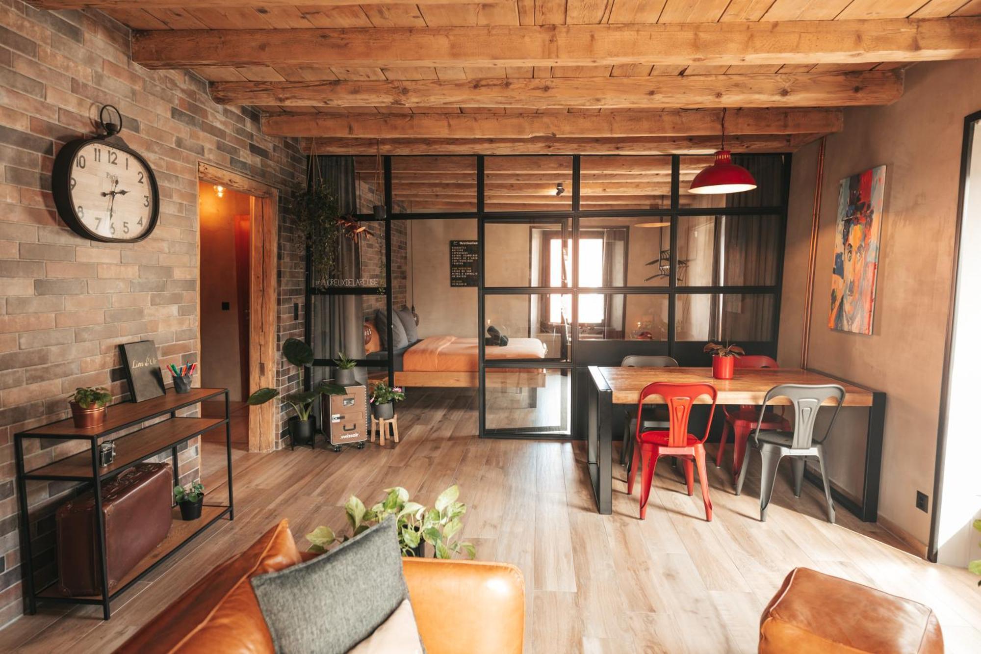 Appartement Thematique: Voyage Industriel Travers Exterior photo